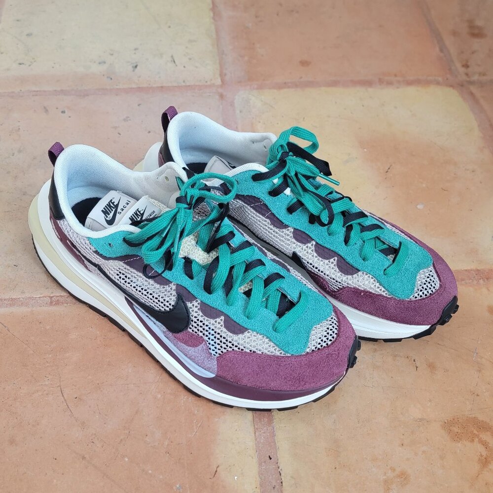 NikeSacai x Nike Vaporwaffle Sneaker